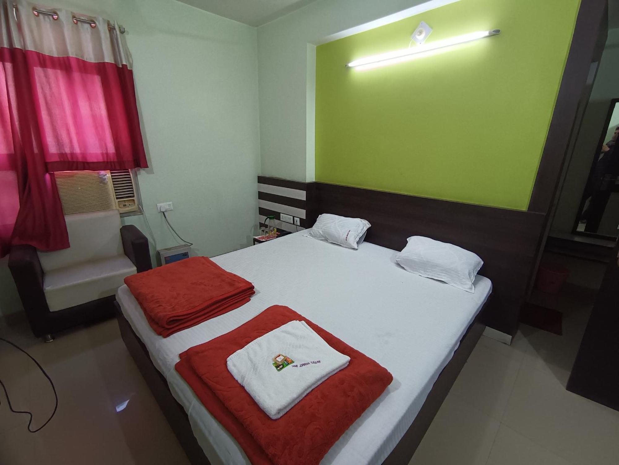 Hotel Viraat Inn Gaya Exterior foto