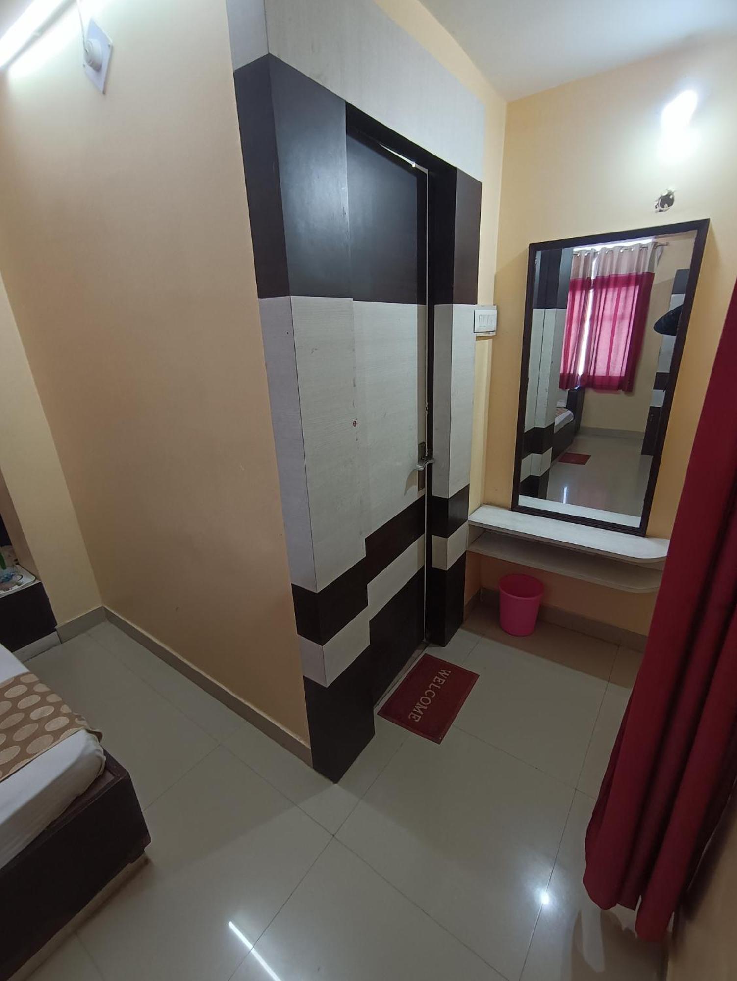 Hotel Viraat Inn Gaya Exterior foto