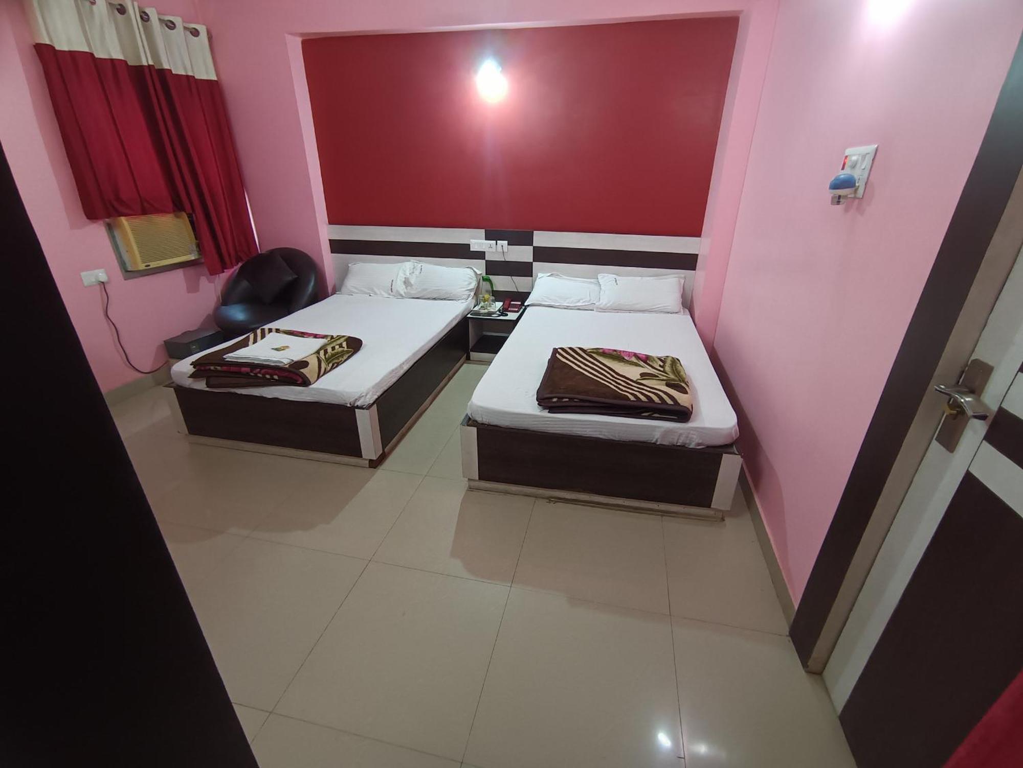 Hotel Viraat Inn Gaya Exterior foto