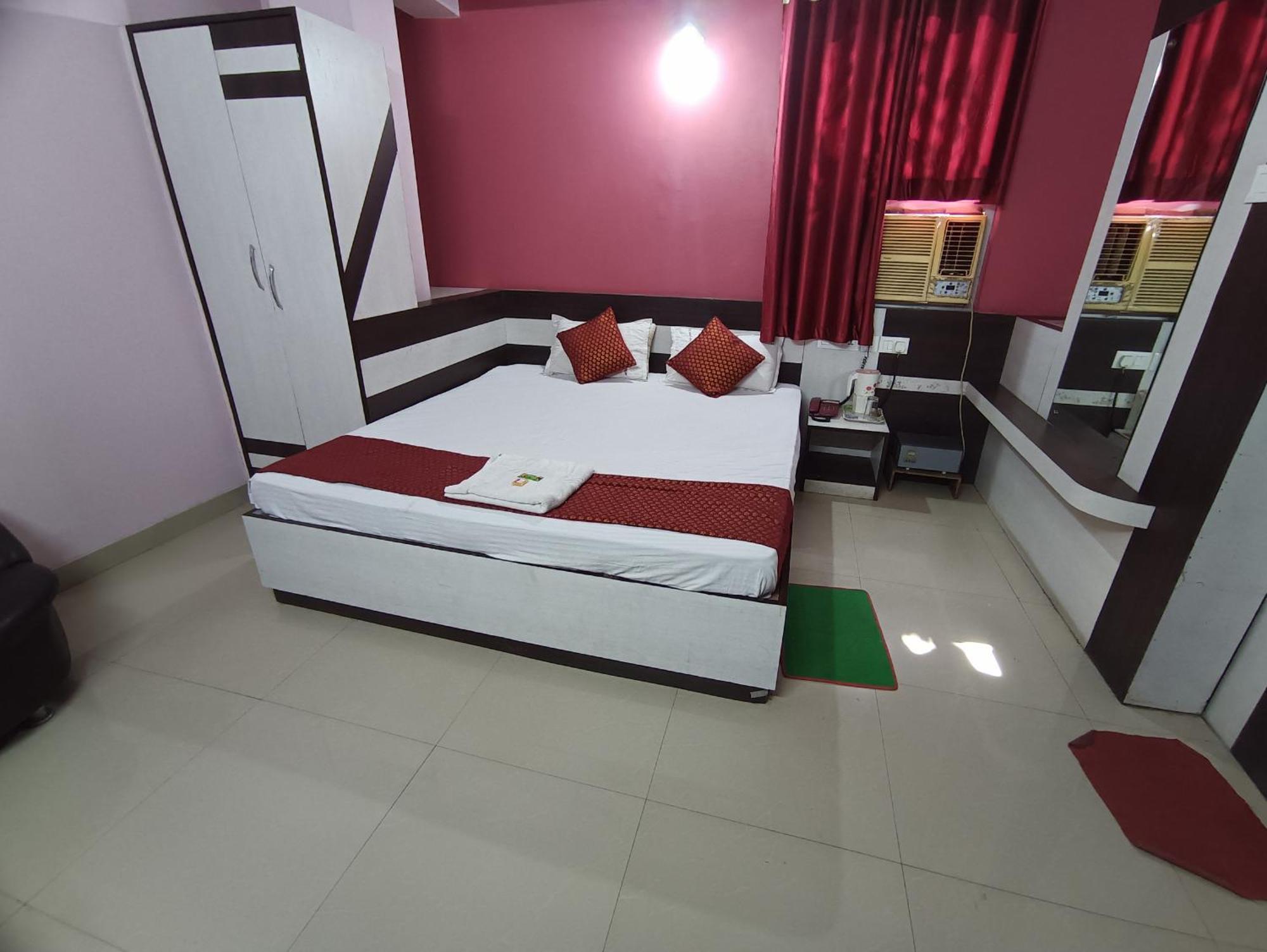 Hotel Viraat Inn Gaya Exterior foto