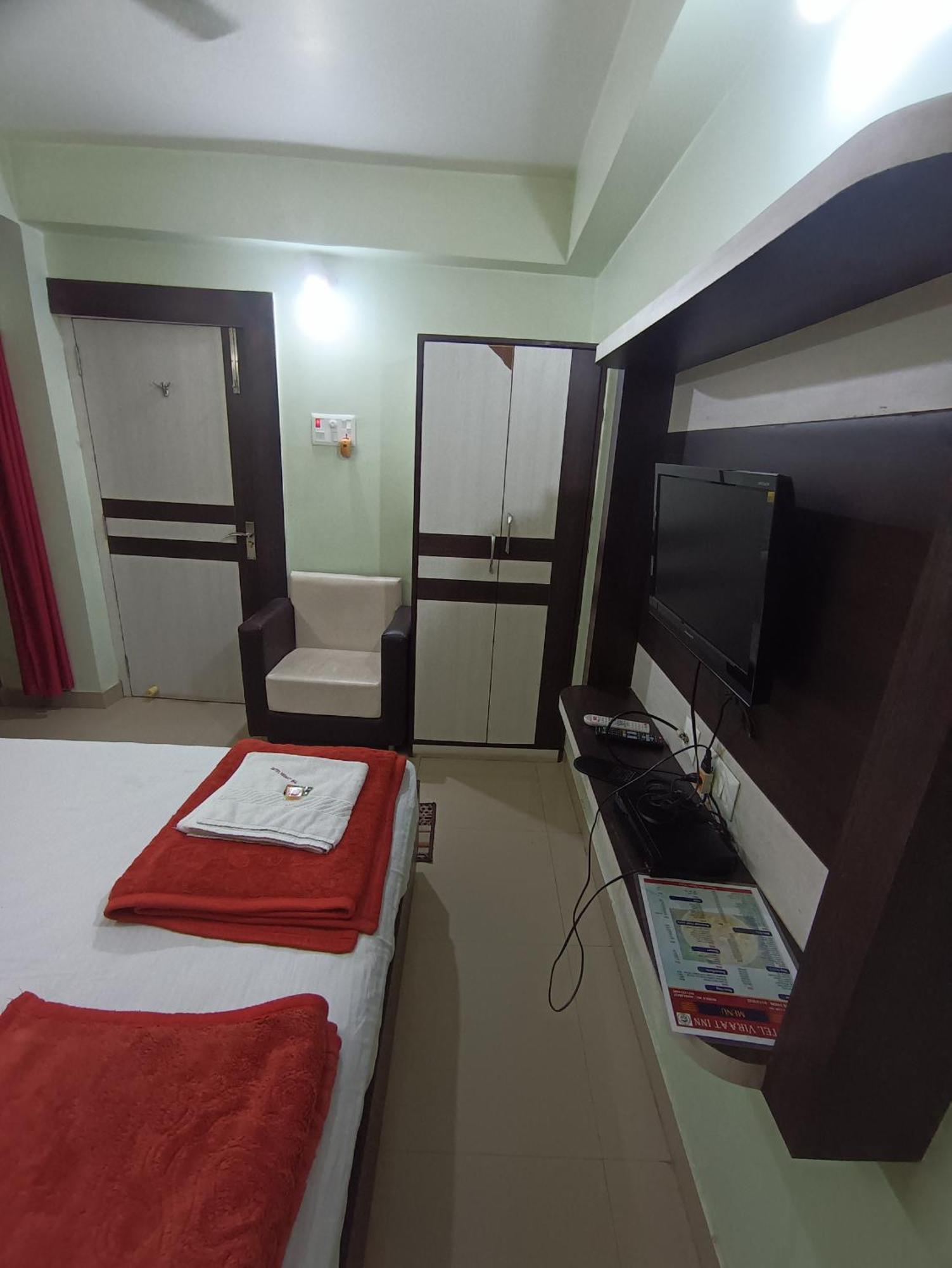 Hotel Viraat Inn Gaya Exterior foto